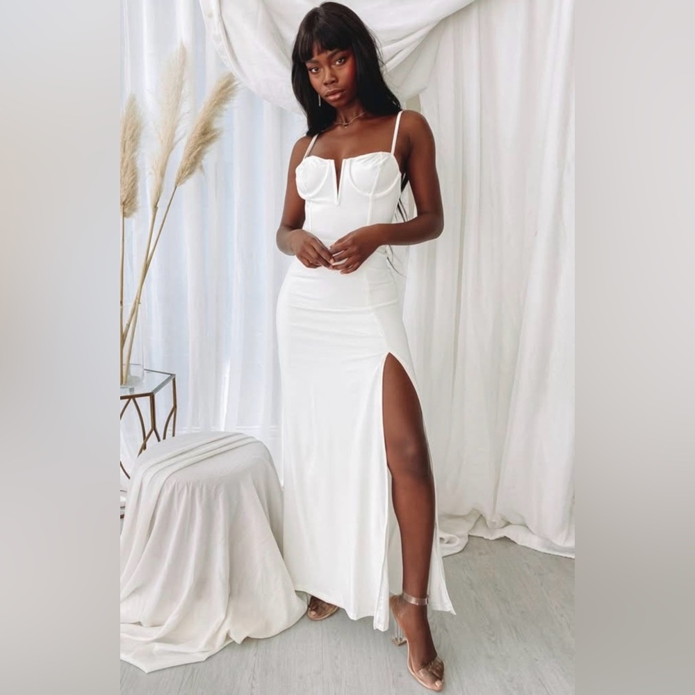 The Edit beginning Boutique Apollo Formal Dress